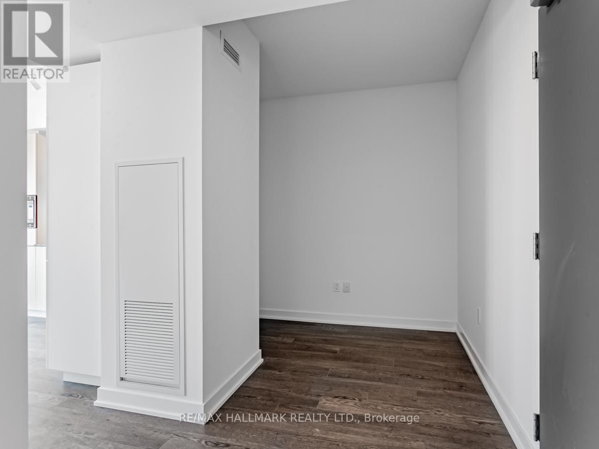 3003 - 50 O'NEILL ROAD Image 2