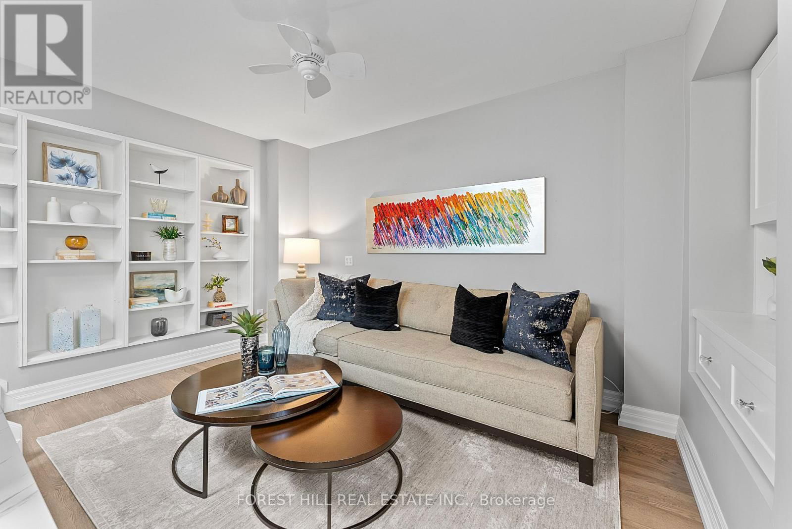 8 ALEX MEWS Image 32