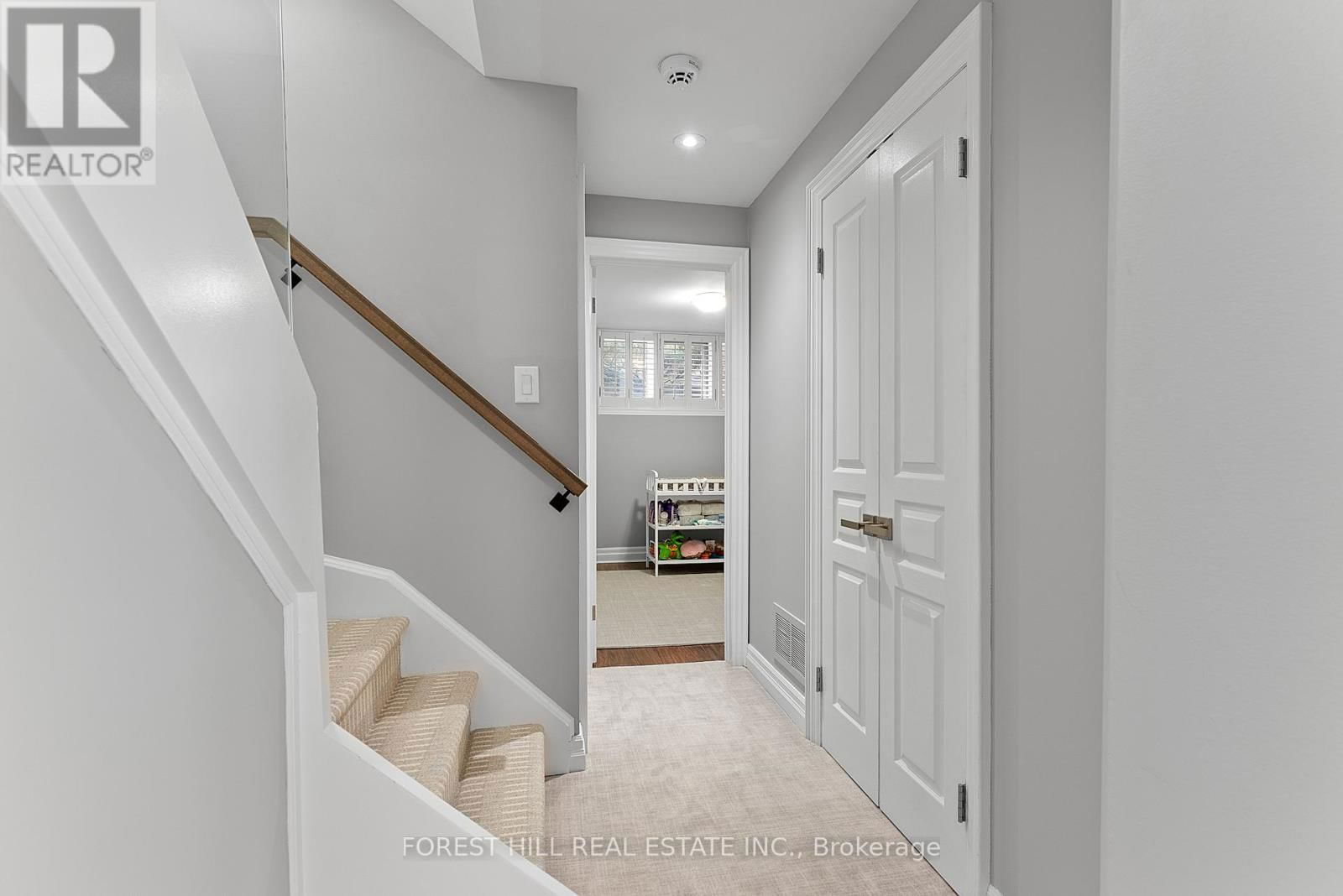 8 ALEX MEWS Image 35