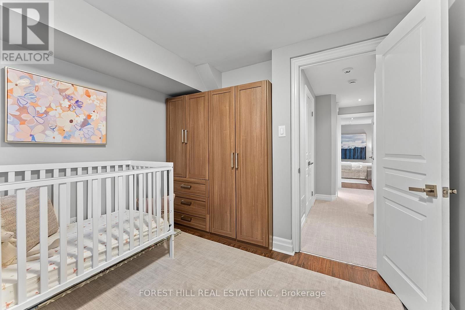 8 ALEX MEWS Image 42