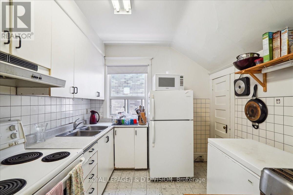 172 BRIAR HILL AVENUE Image 31