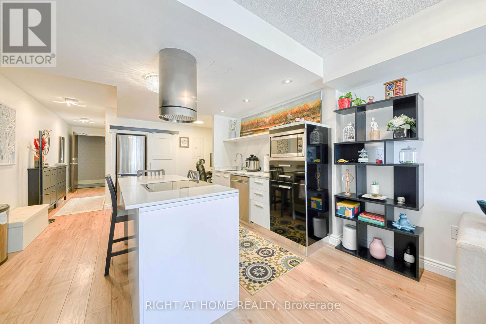 1016 - 38 DAN LECKIE WAY Image 16