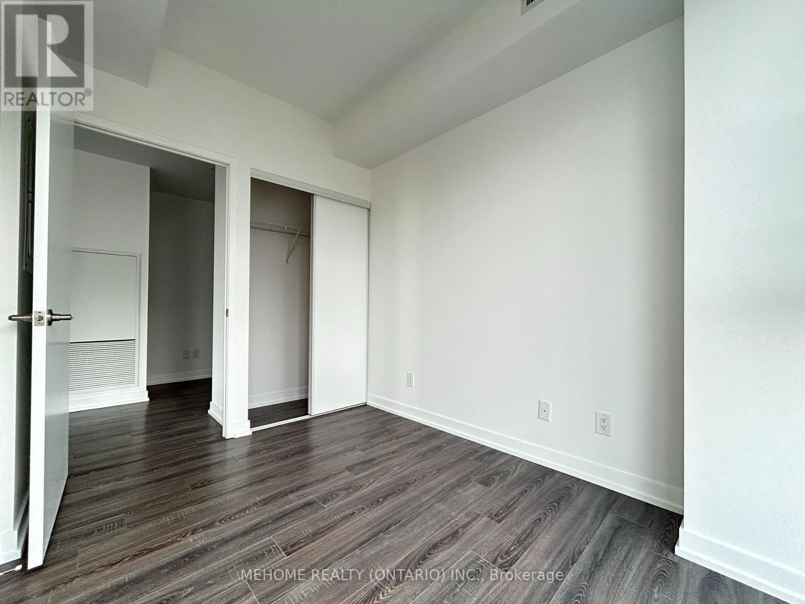1616 - 20 EDWARD STREET Image 12
