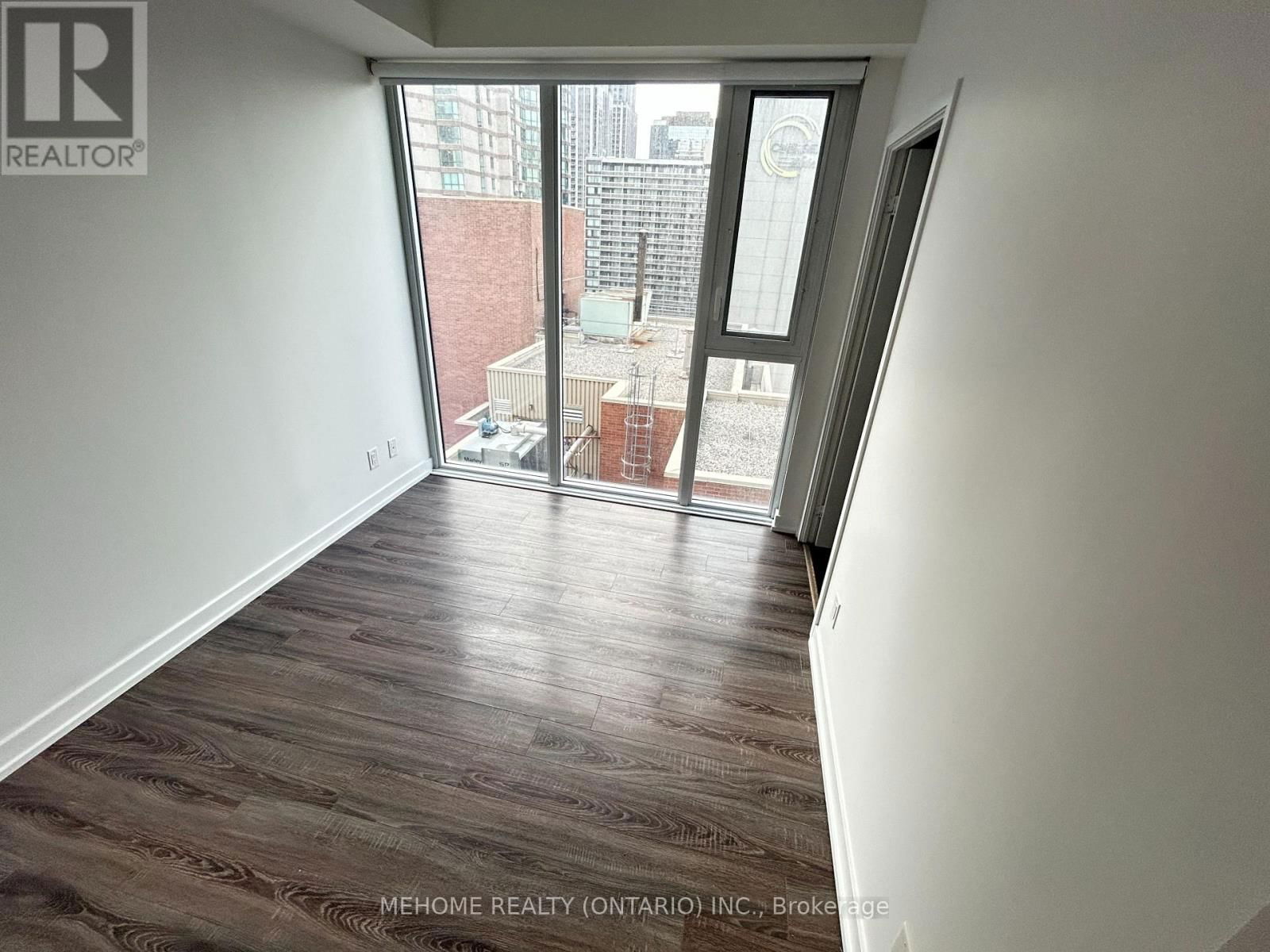 1616 - 20 EDWARD STREET Image 19