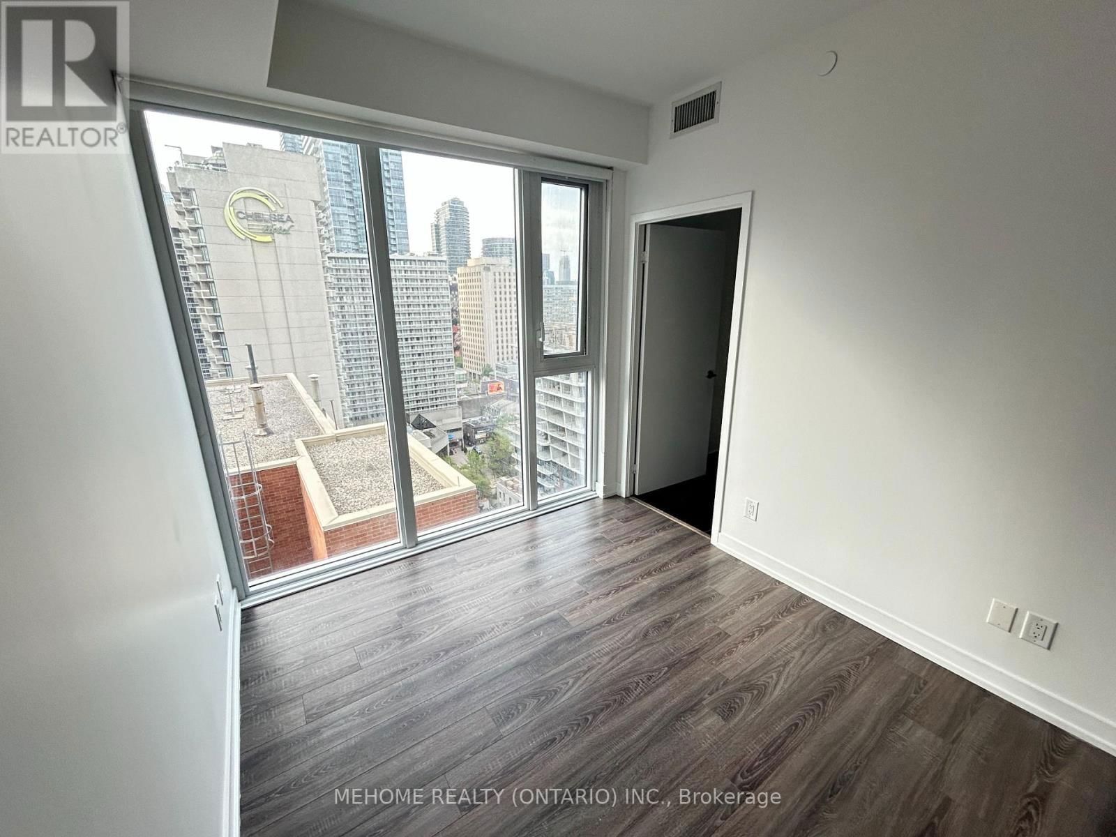 1616 - 20 EDWARD STREET Image 20