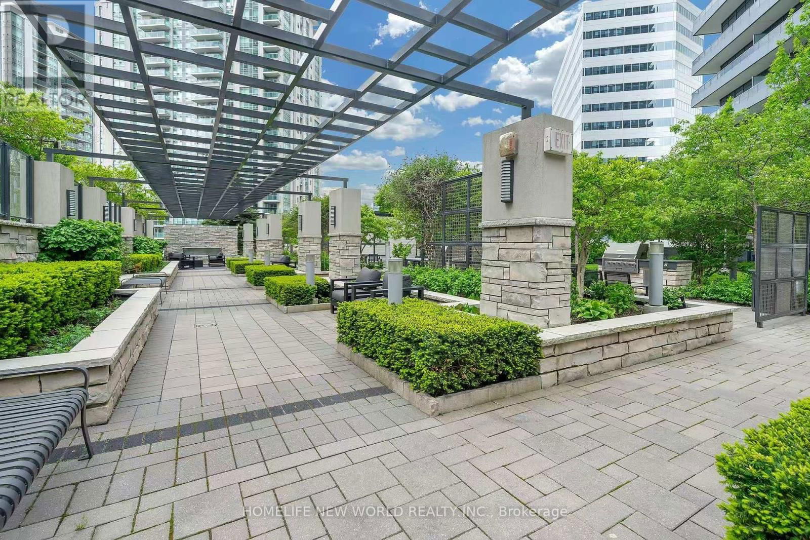 2017 - 5 SHEPPARD AVENUE EAST Image 40