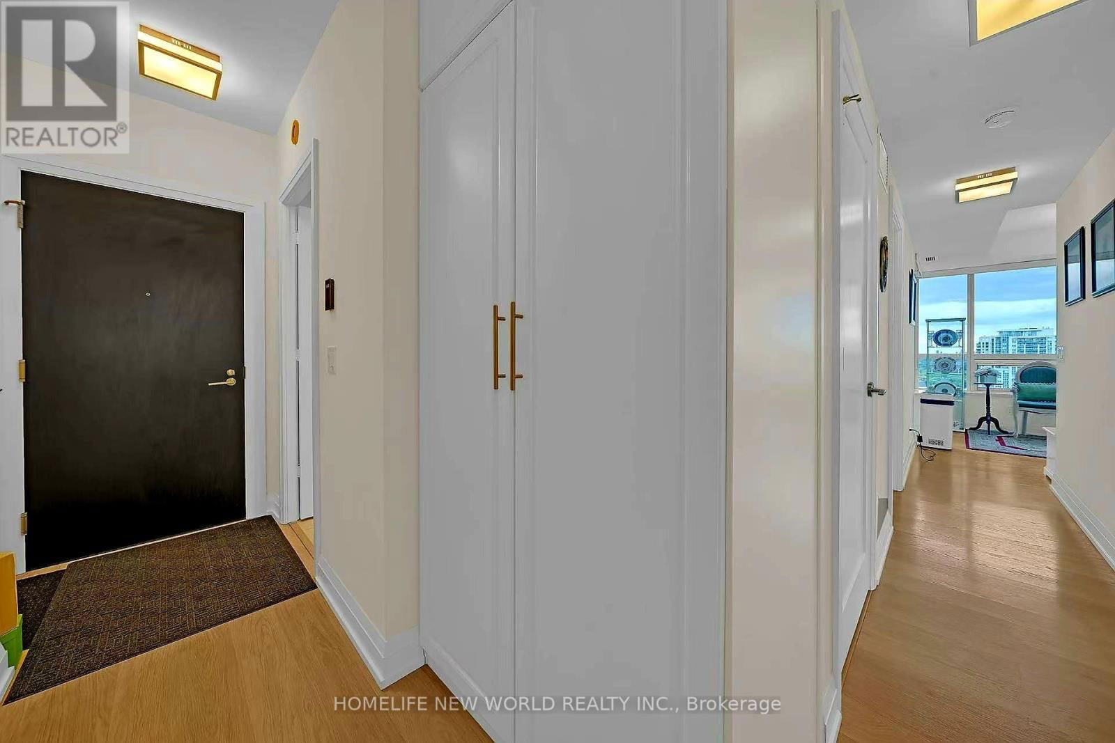 2017 - 5 SHEPPARD AVENUE EAST Image 9