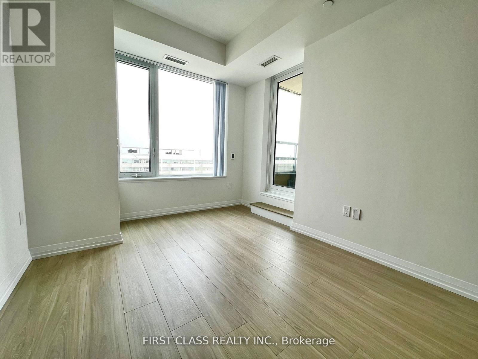 2920 - 50 DUNFIELD AVENUE Image 5