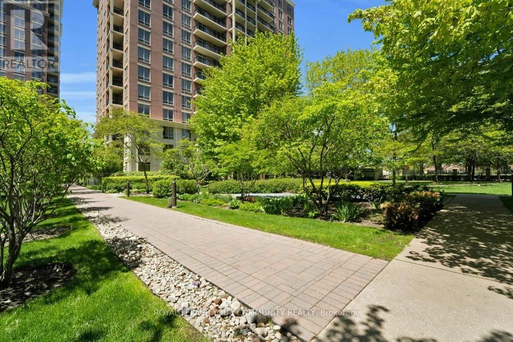 1009 - 1103 LESLIE STREET Image 43