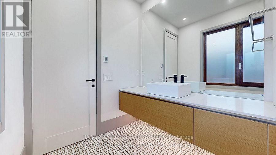 11 DORNFELL STREET Image 17