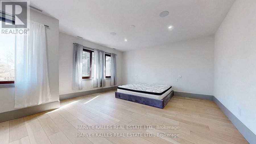11 DORNFELL STREET Image 21