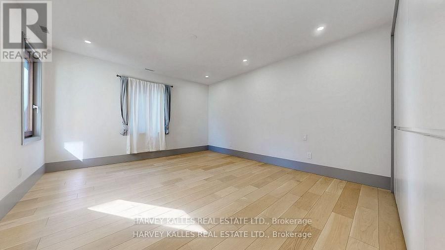 11 DORNFELL STREET Image 26