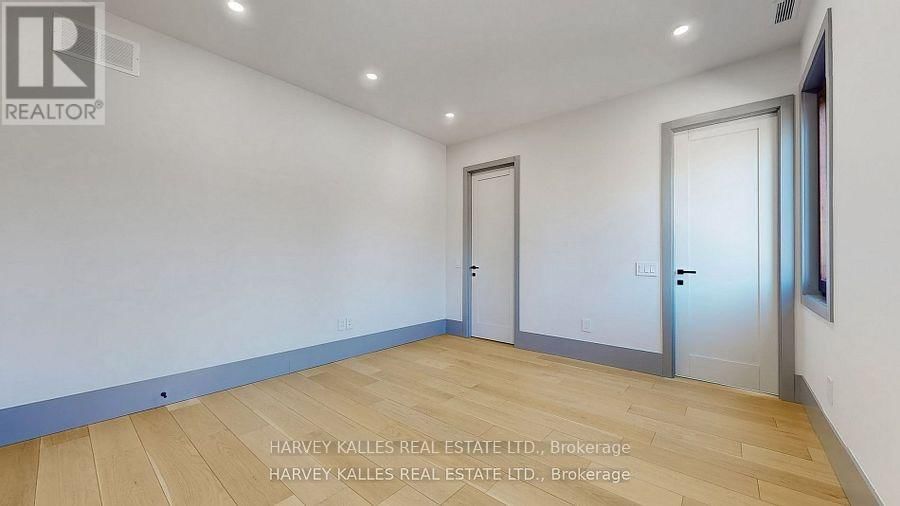 11 DORNFELL STREET Image 33