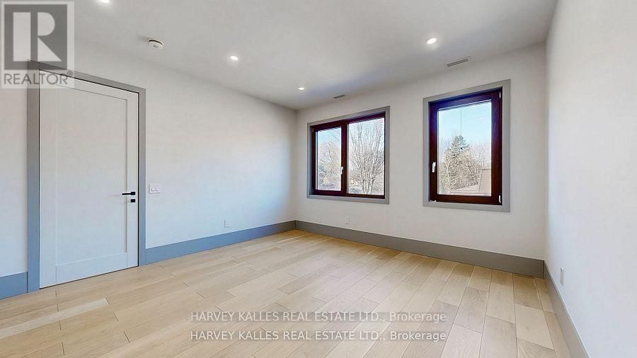 11 DORNFELL STREET Image 37