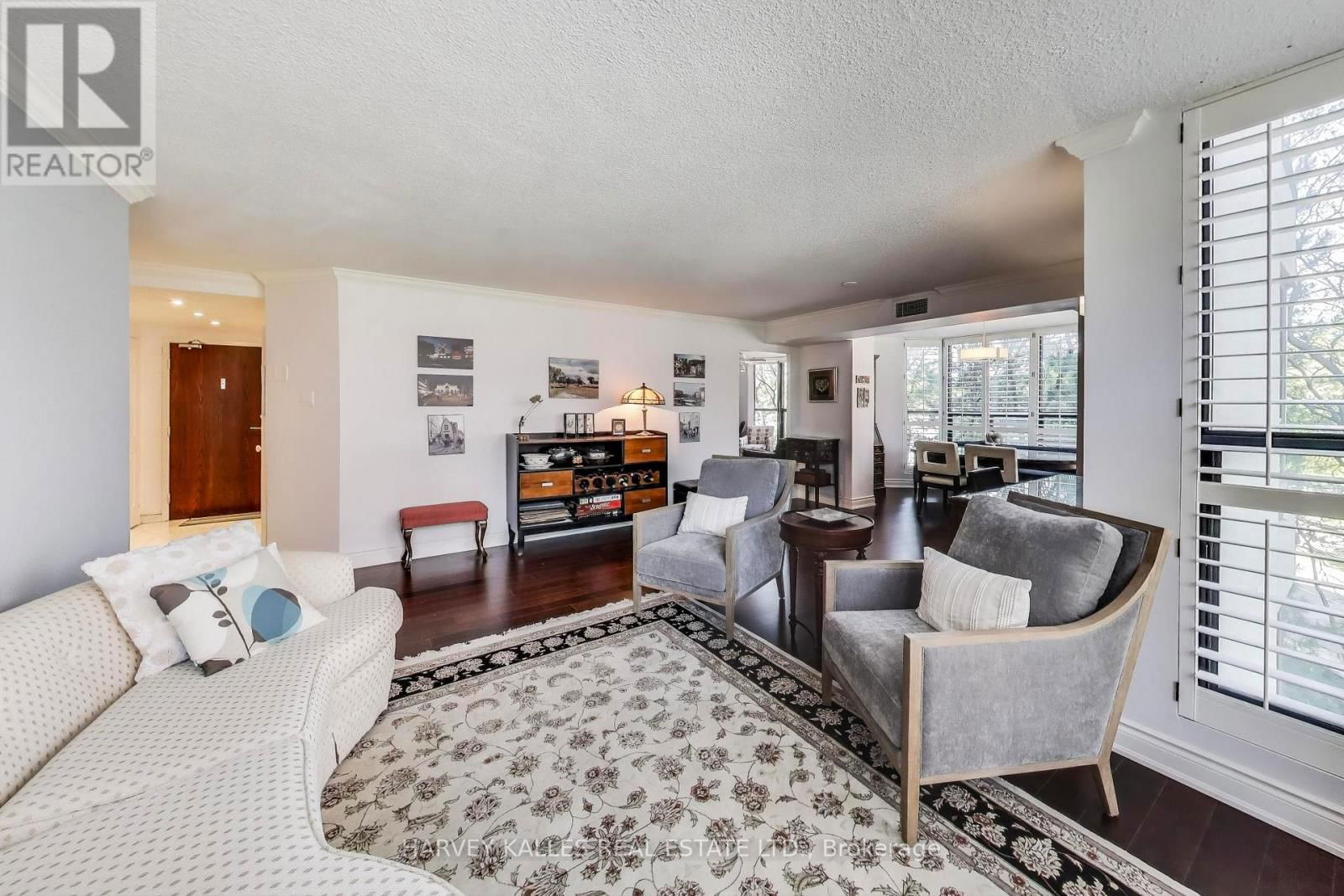 409 - 33 ELMHURST AVENUE Image 14