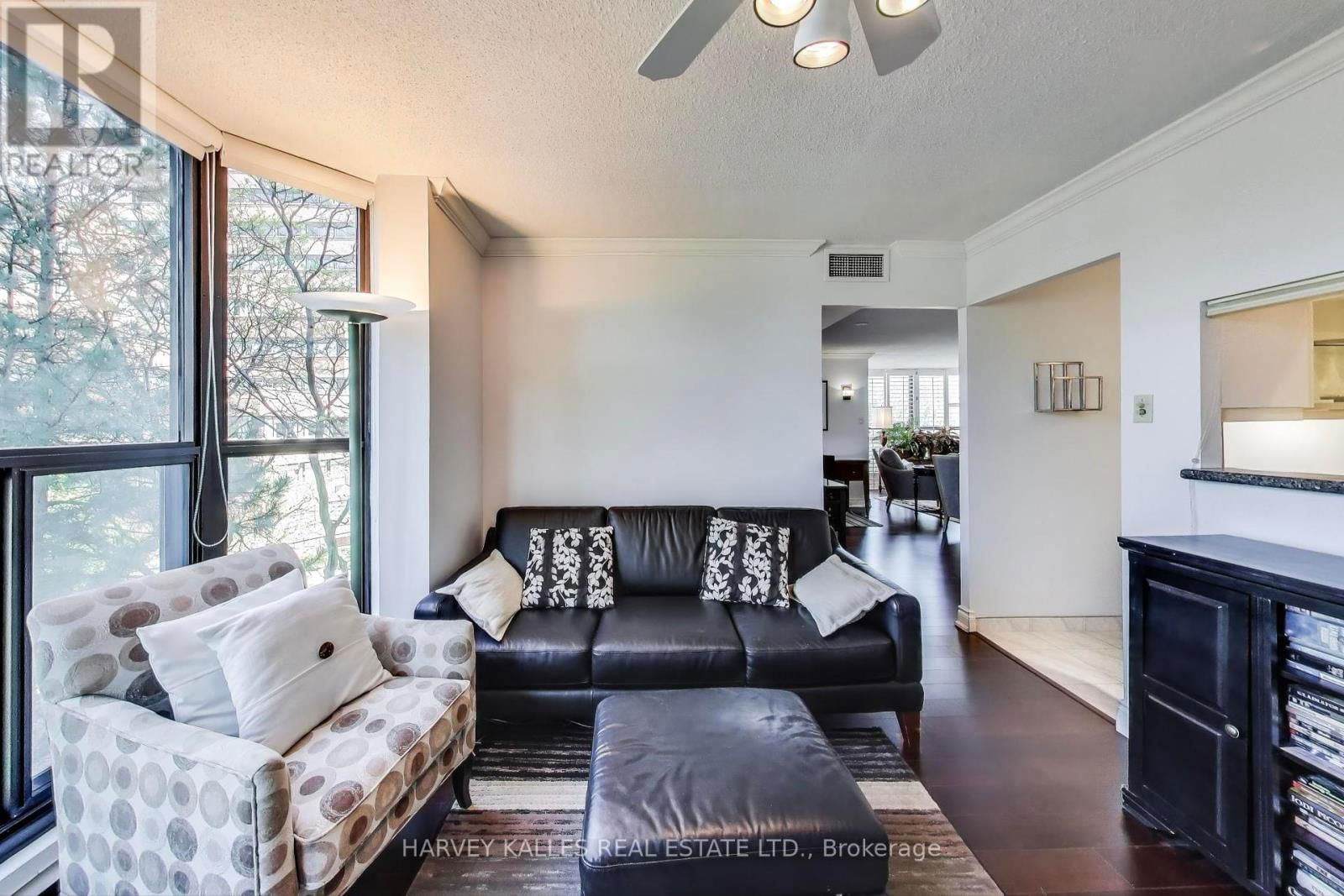 409 - 33 ELMHURST AVENUE Image 21