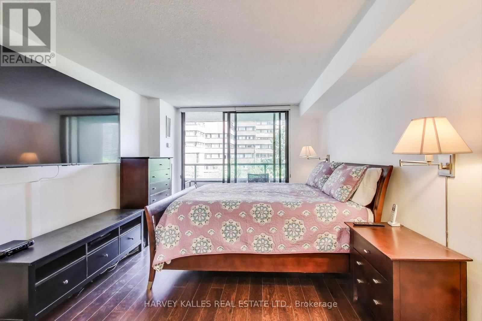 409 - 33 ELMHURST AVENUE Image 22