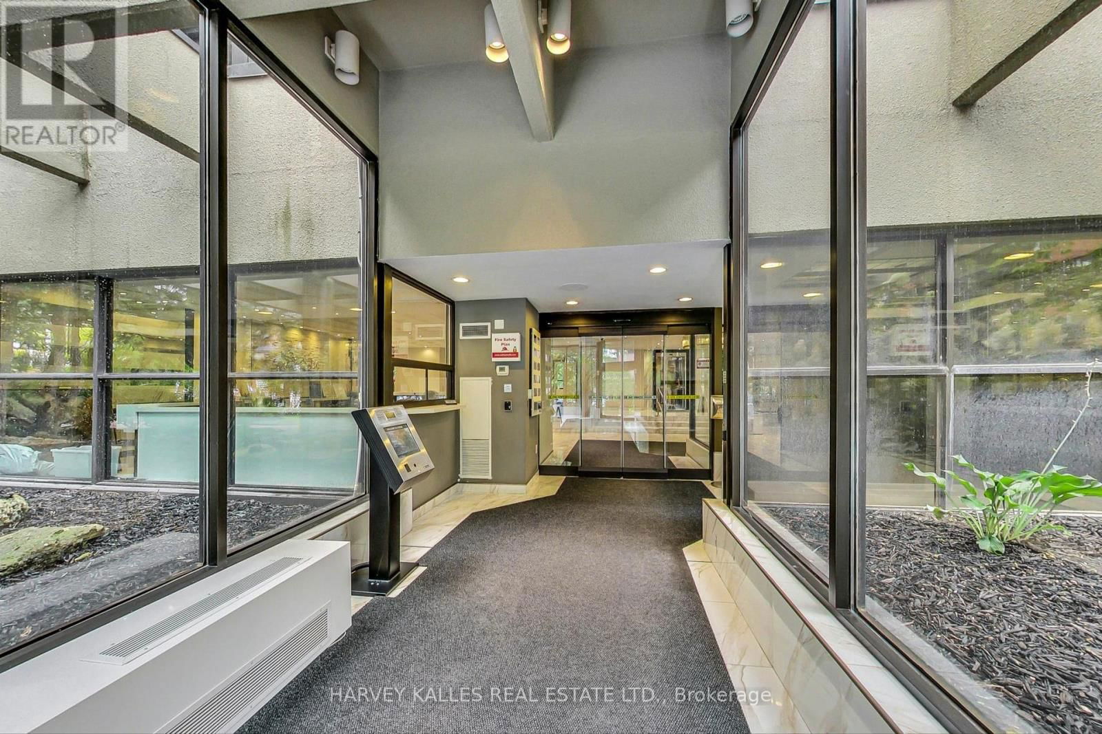 409 - 33 ELMHURST AVENUE Image 7