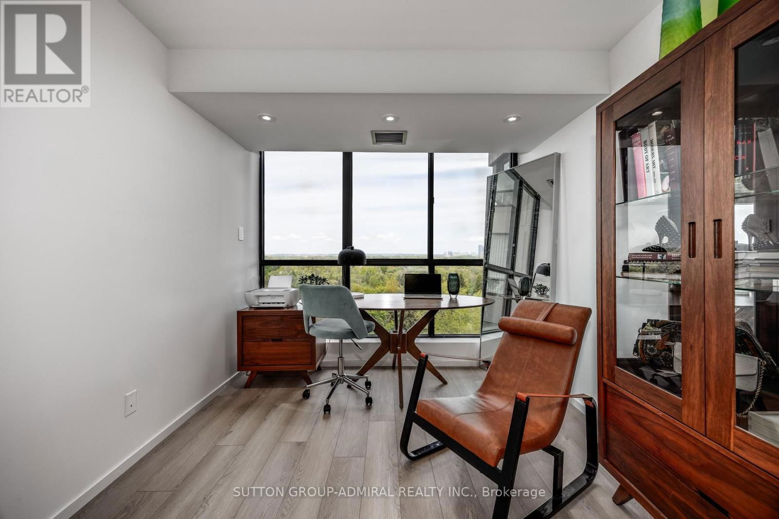 906 - 131 TORRESDALE AVENUE SOUTH Image 24