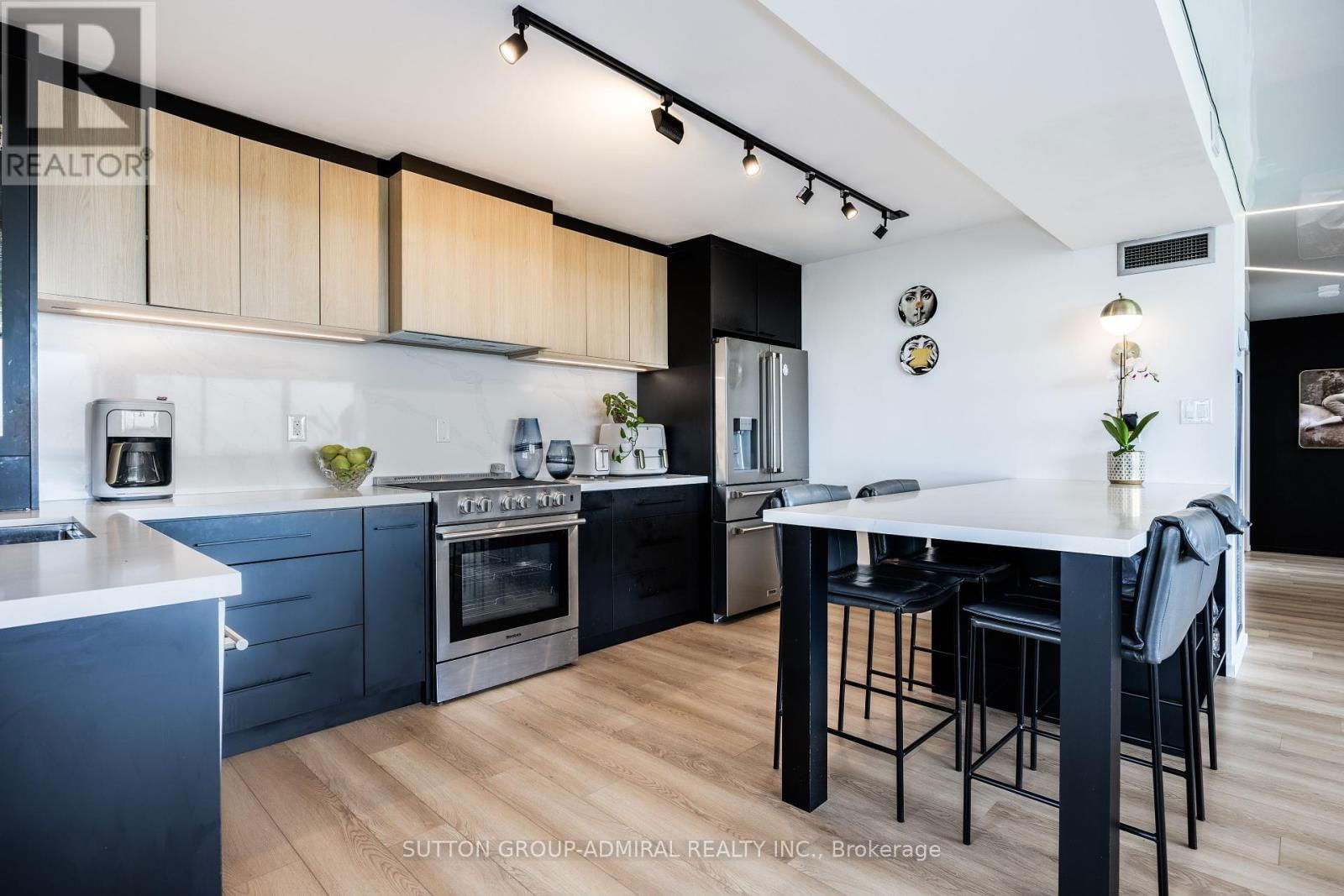 906 - 131 TORRESDALE AVENUE SOUTH Image 8