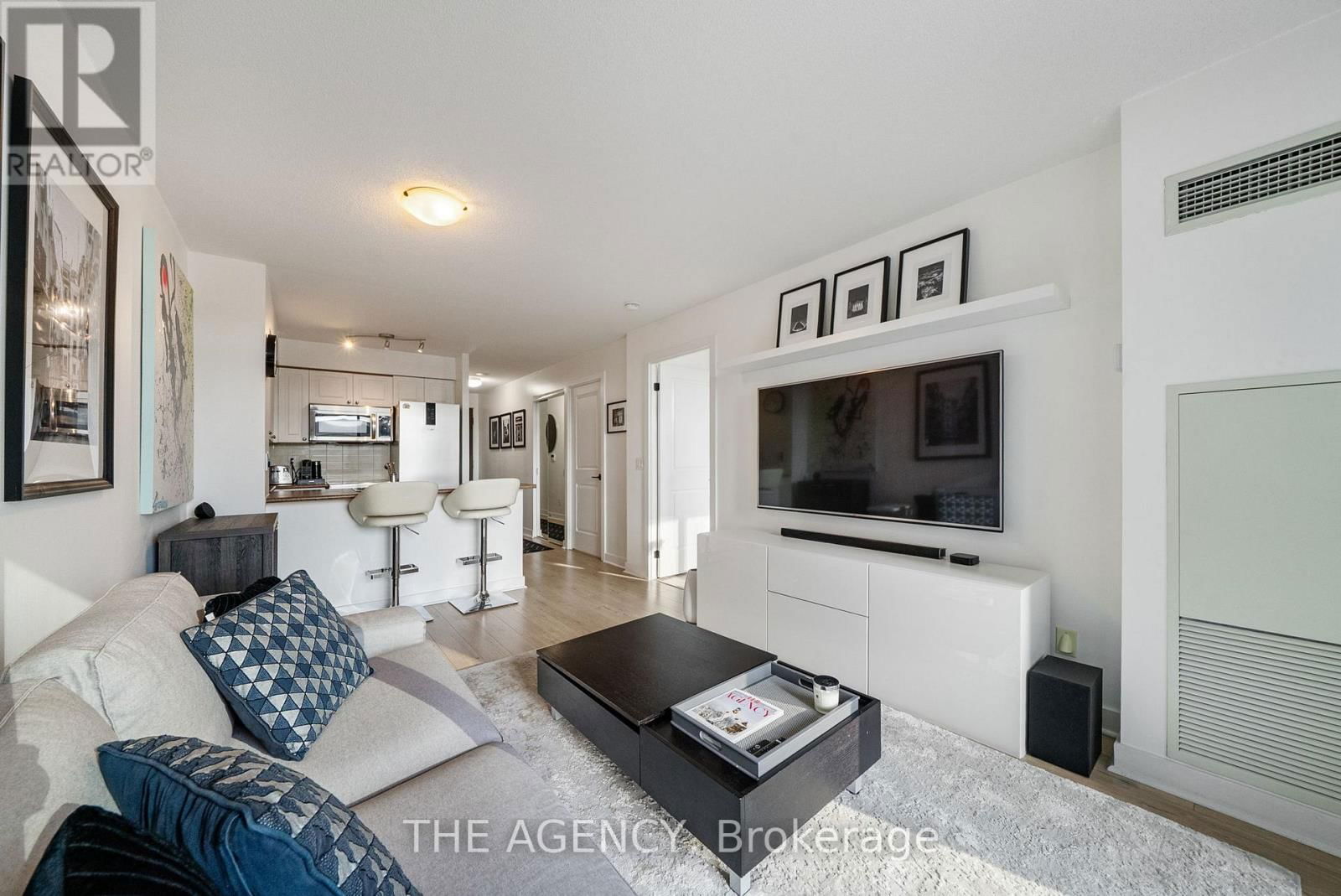 504 - 50 LYNN WILLIAMS STREET Image 13