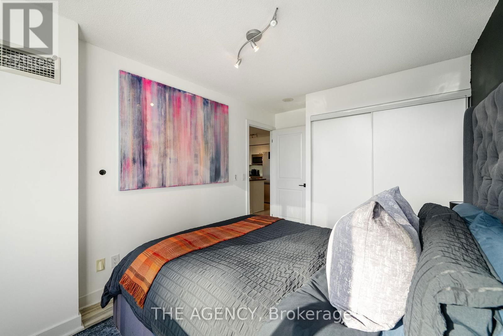 504 - 50 LYNN WILLIAMS STREET Image 16