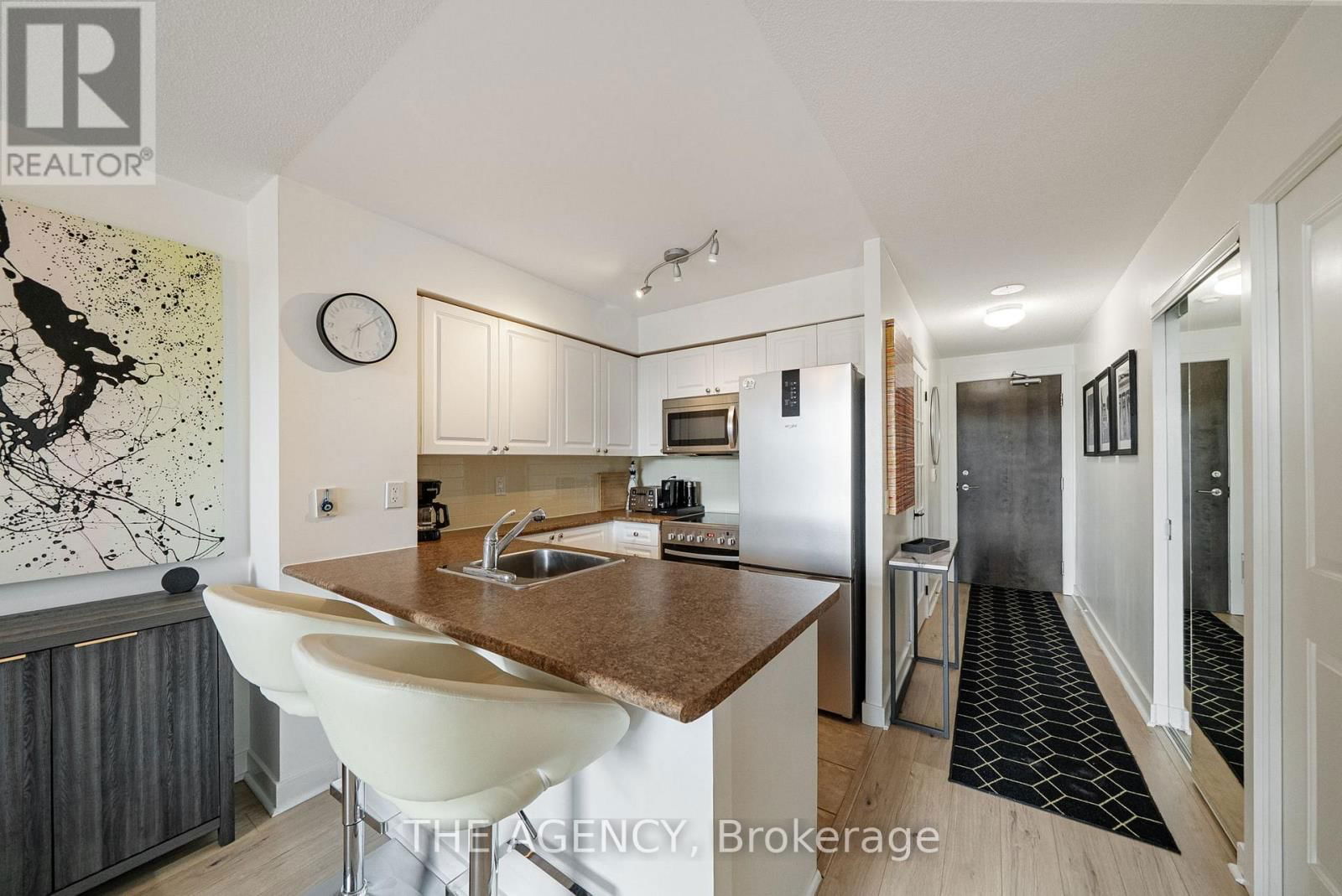 504 - 50 LYNN WILLIAMS STREET Image 6