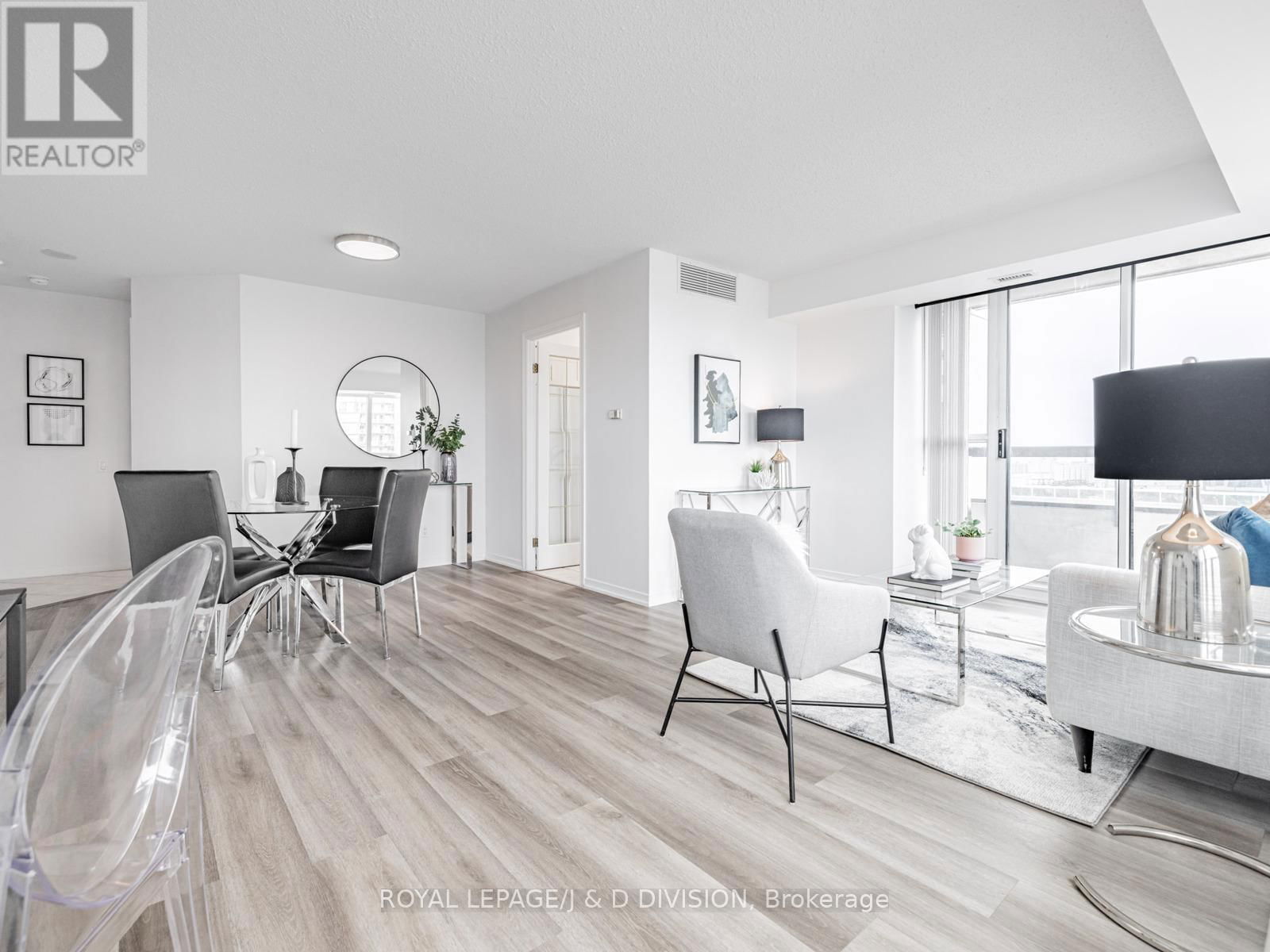 2311 - 33 EMPRESS AVENUE Image 11