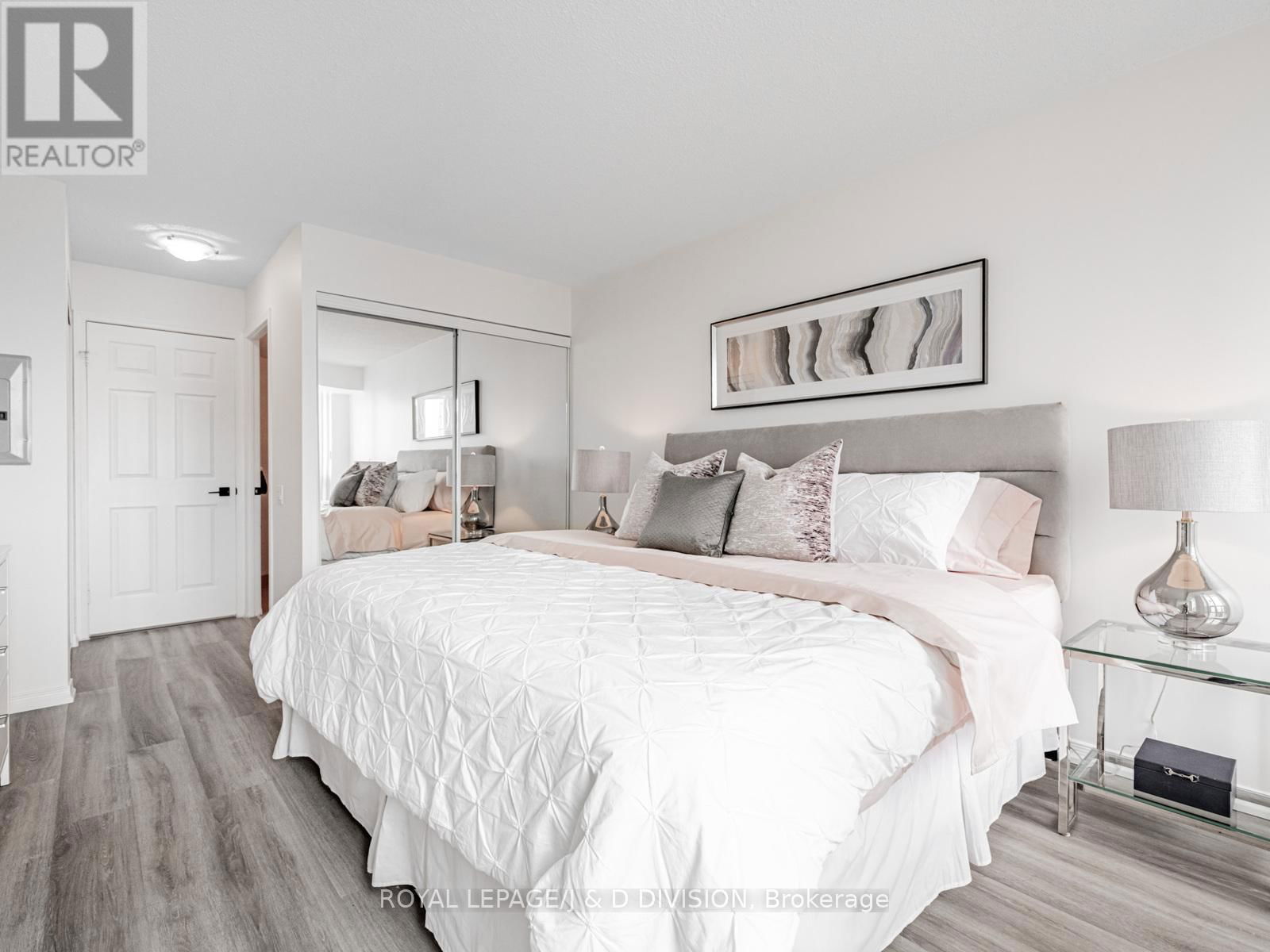 2311 - 33 EMPRESS AVENUE Image 20