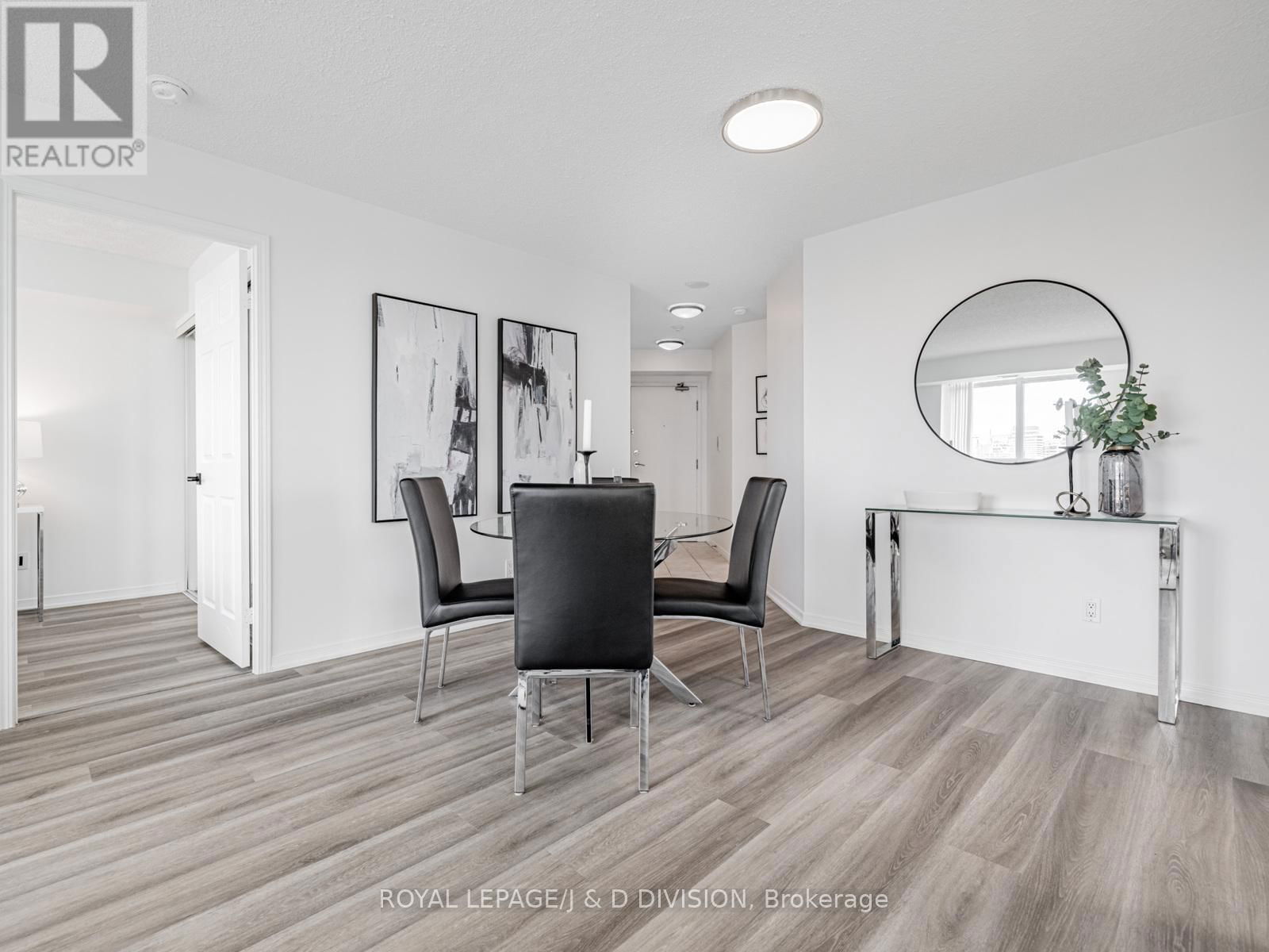 2311 - 33 EMPRESS AVENUE Image 7
