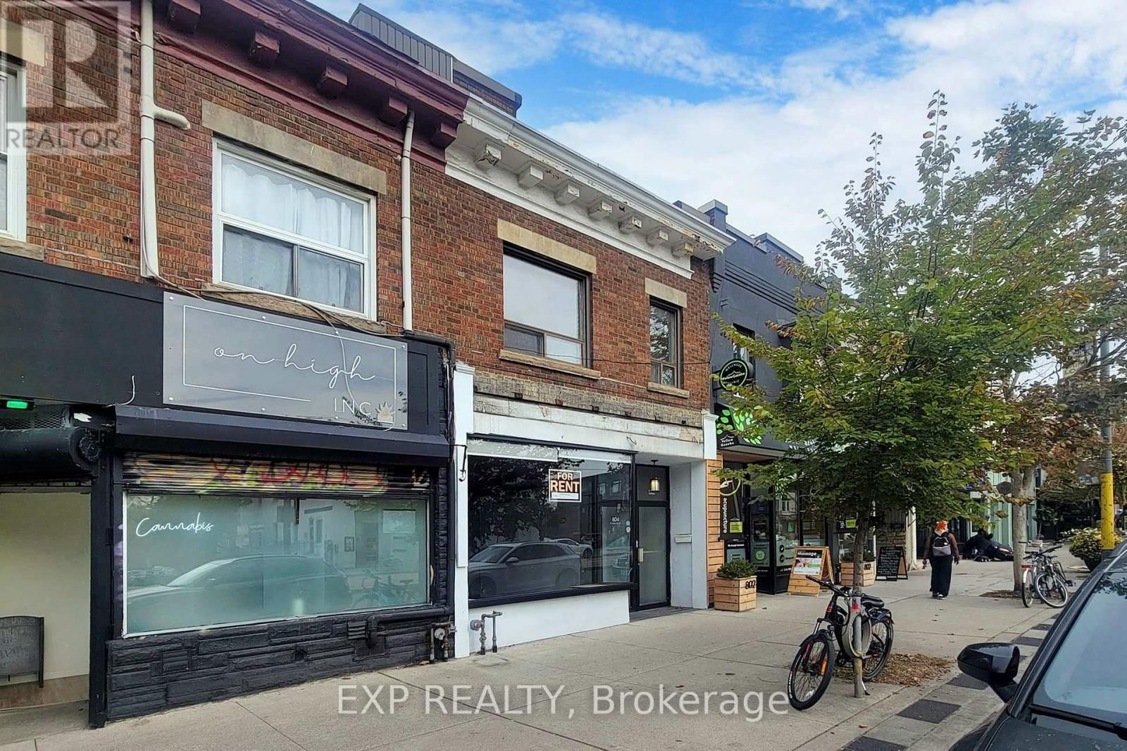 MAIN - 804 ST CLAIR AVENUE WEST Image 3