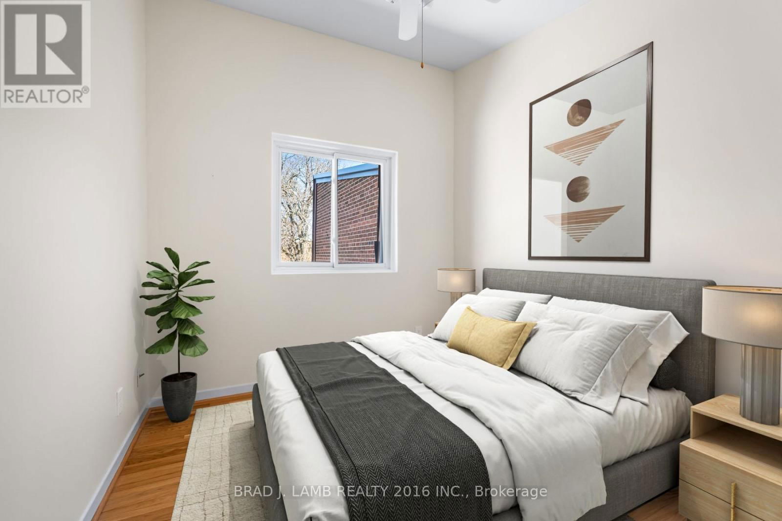 8 - 70 CASTLEBURY CRESCENT Image 13