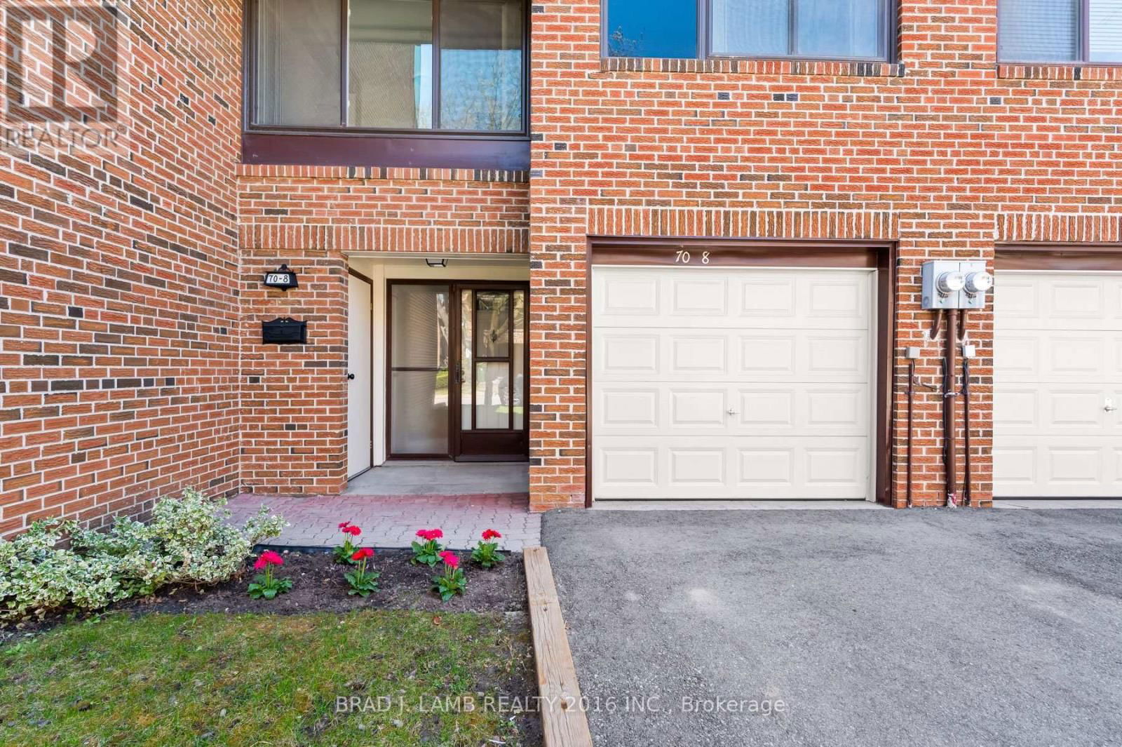 8 - 70 CASTLEBURY CRESCENT Image 3