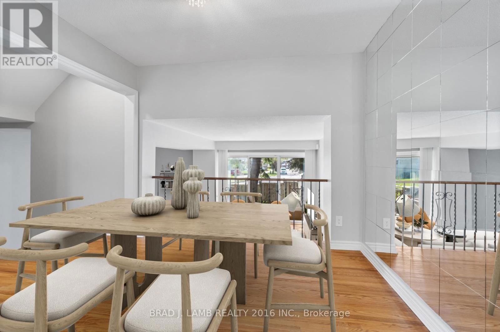 8 - 70 CASTLEBURY CRESCENT Image 7