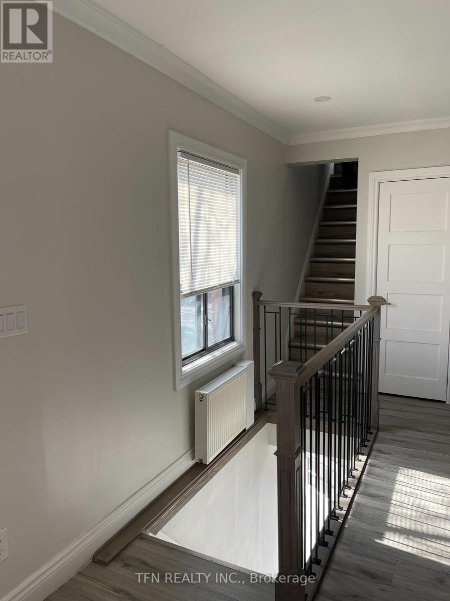 A - 42 DEWSON STREET Image 8