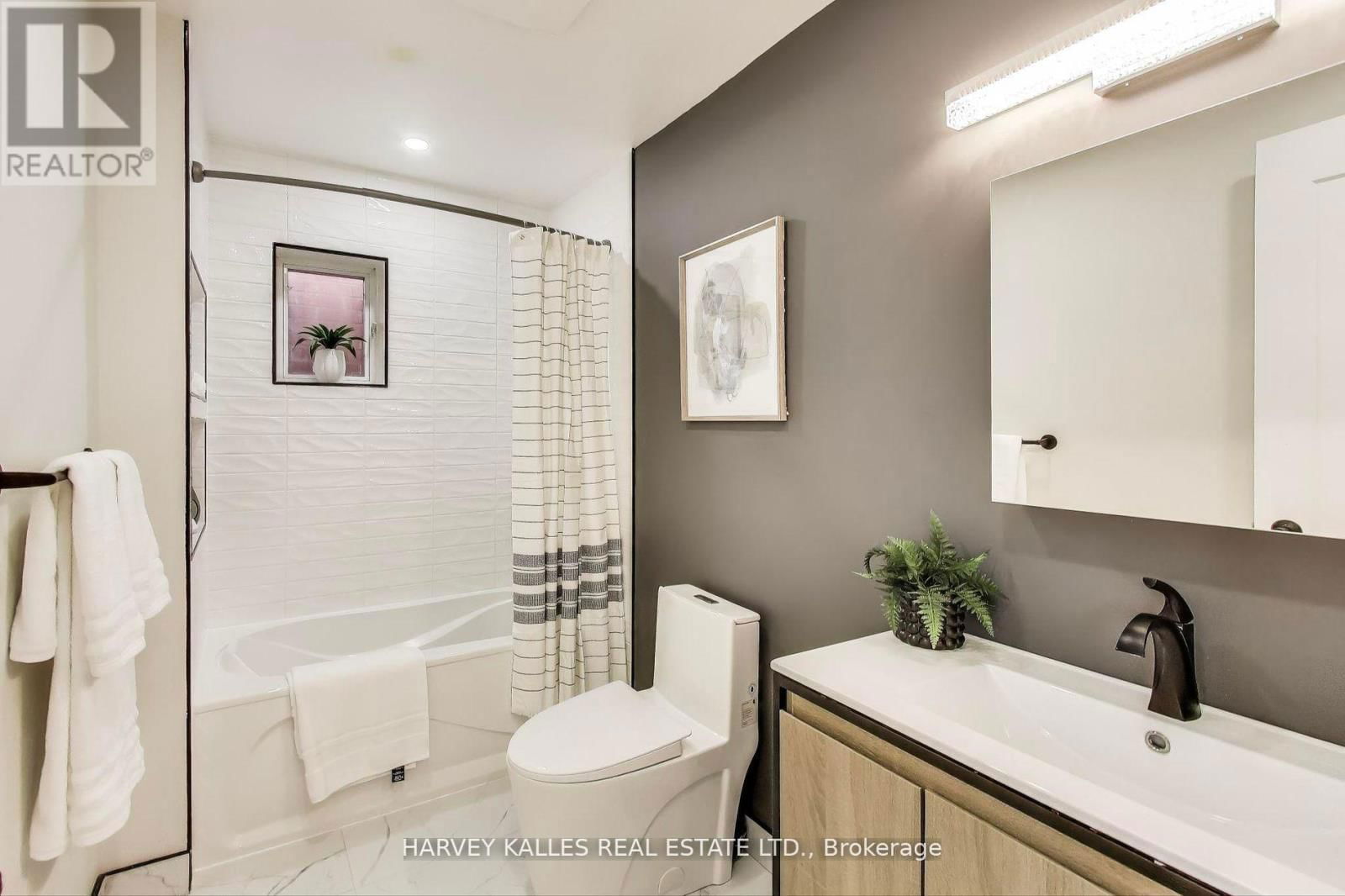 463 WESTMOUNT AVENUE Image 12