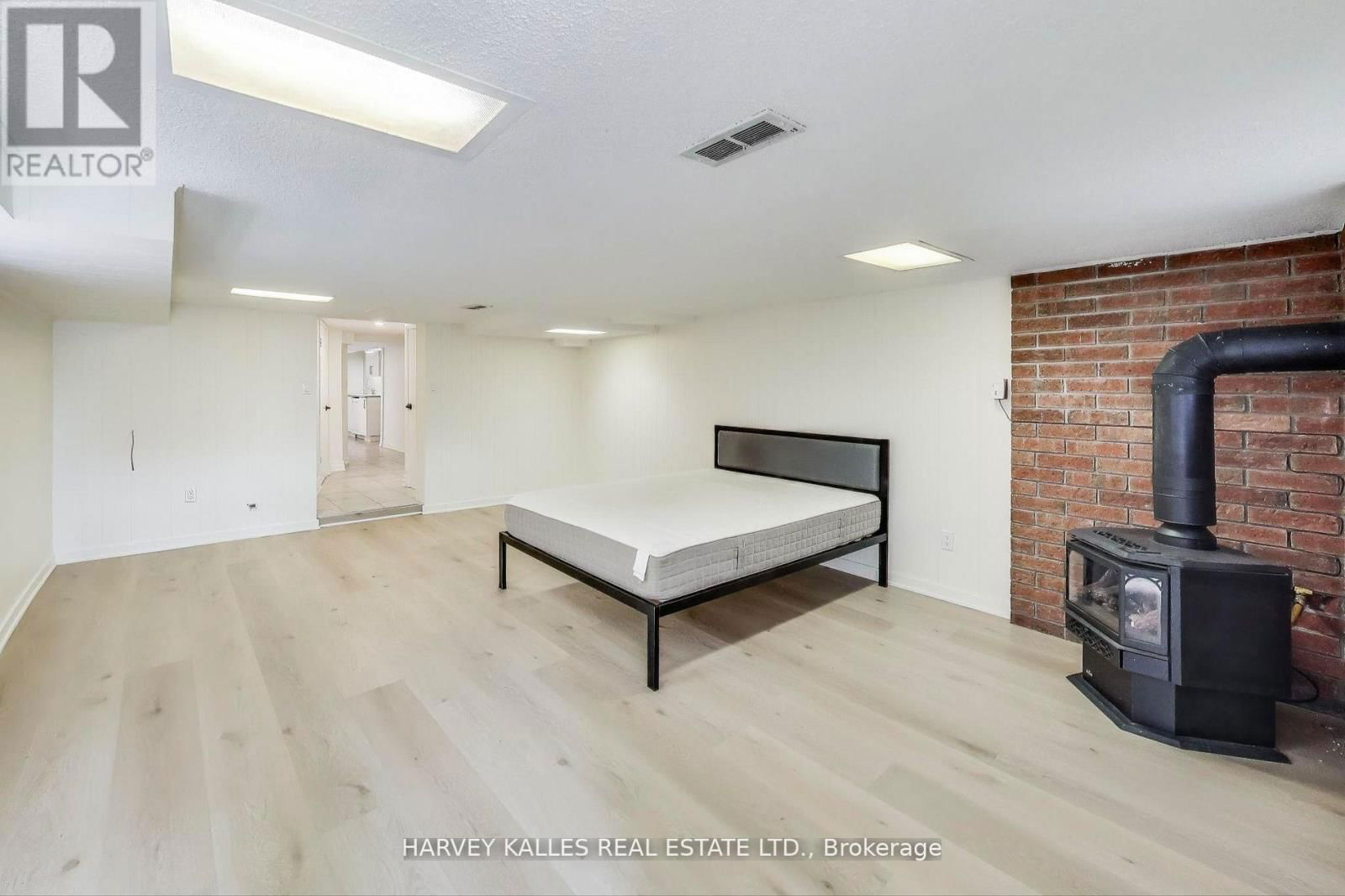 463 WESTMOUNT AVENUE Image 13