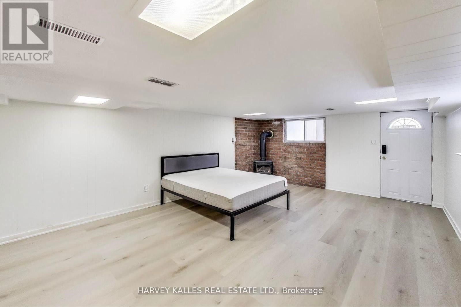 463 WESTMOUNT AVENUE Image 14