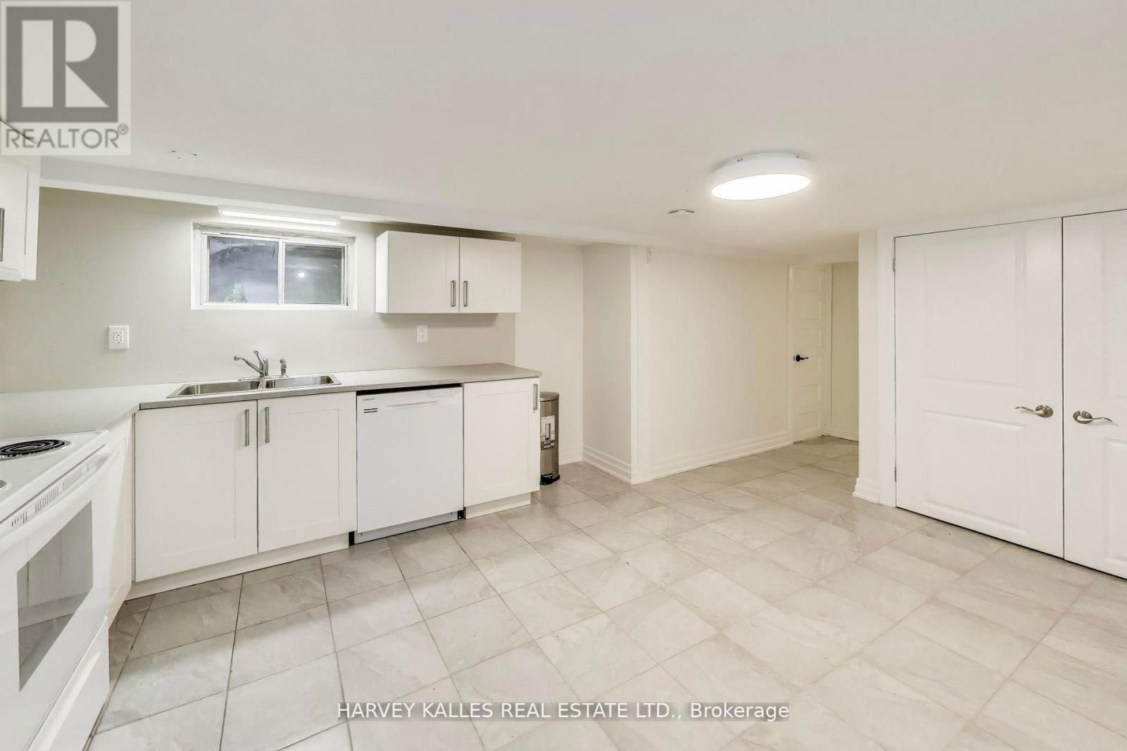 463 WESTMOUNT AVENUE Image 16