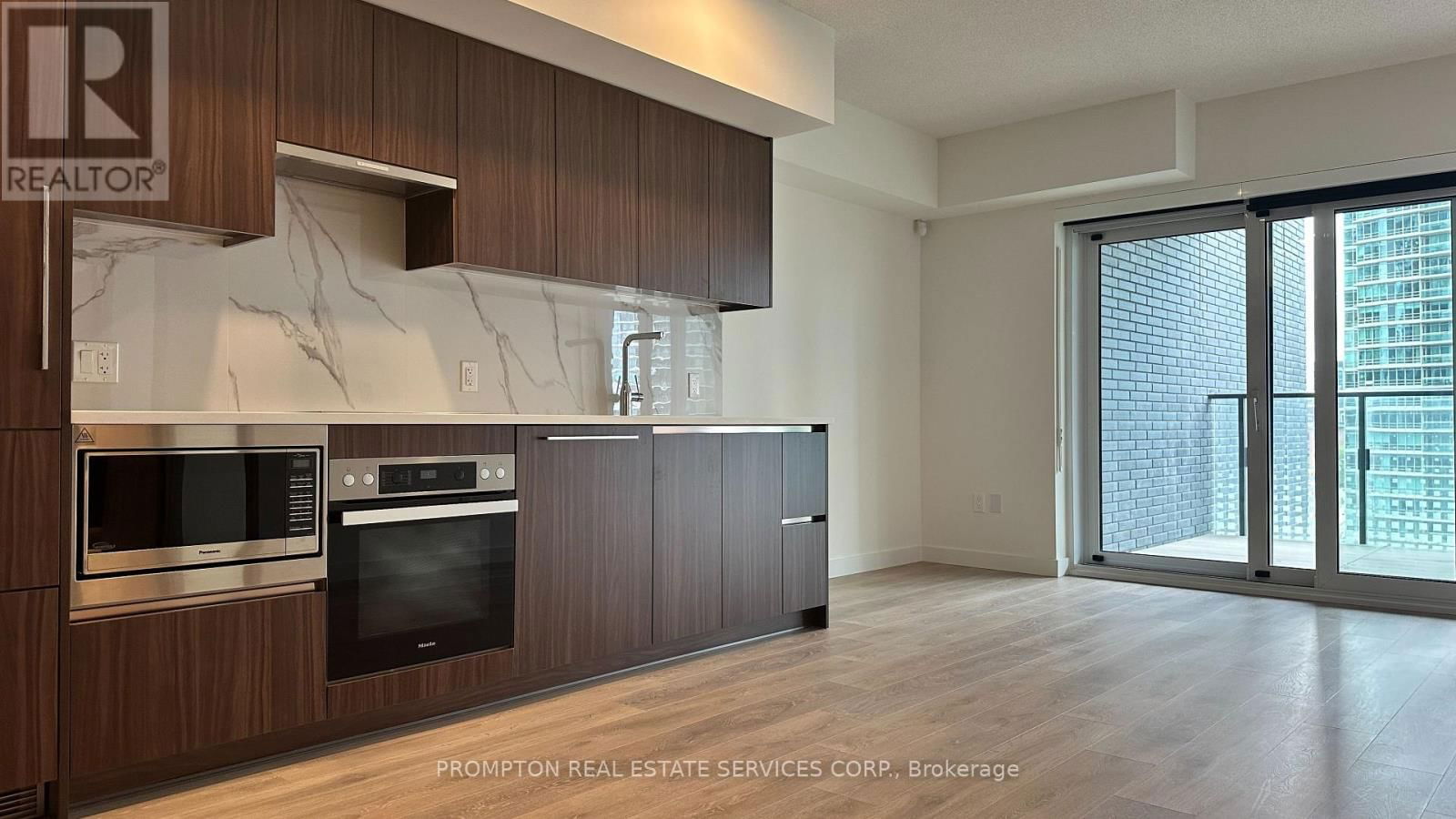 733 - 3 CONCORD CITYPLACE WAY Image 4
