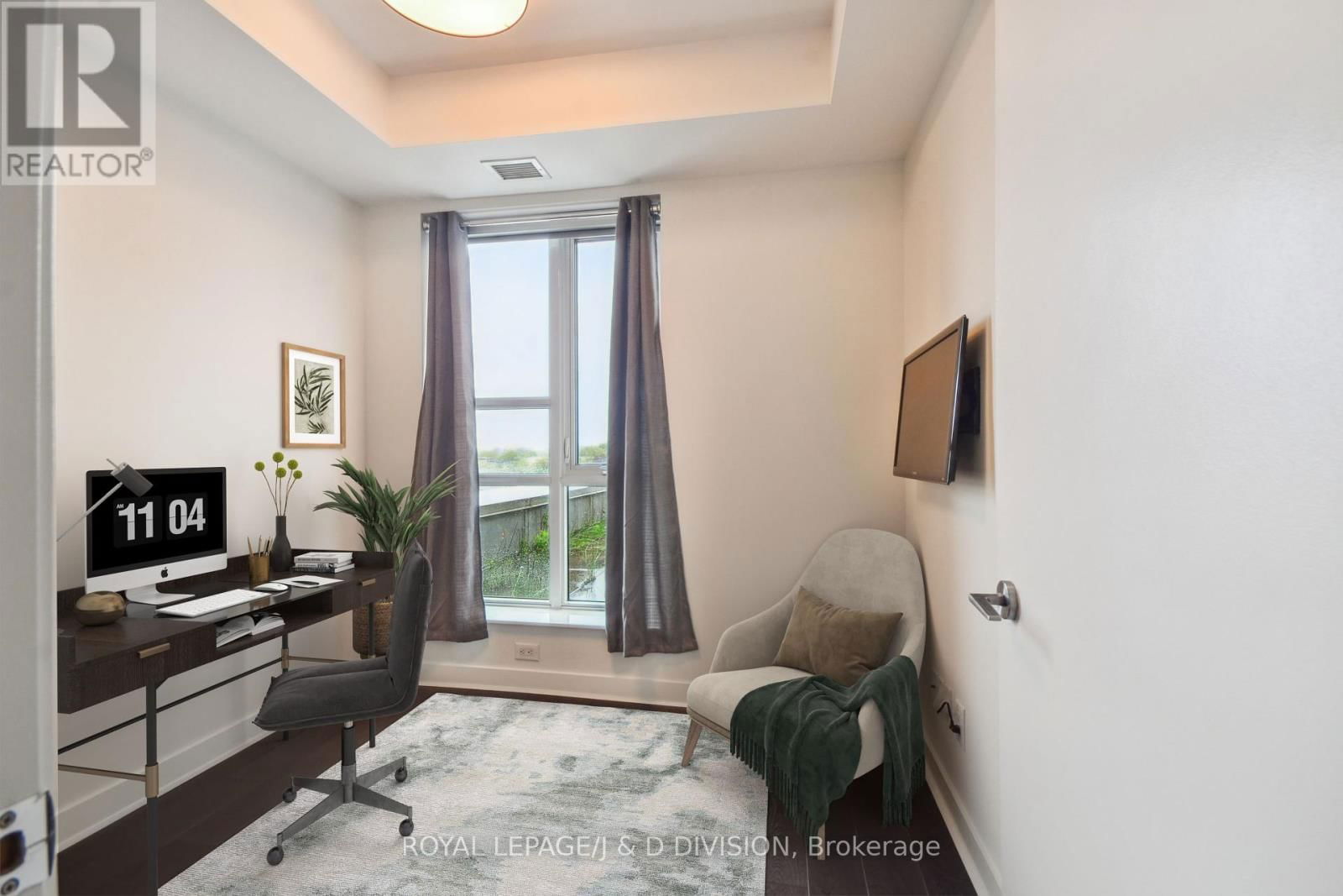 421 - 156 PORTLAND STREET Image 17