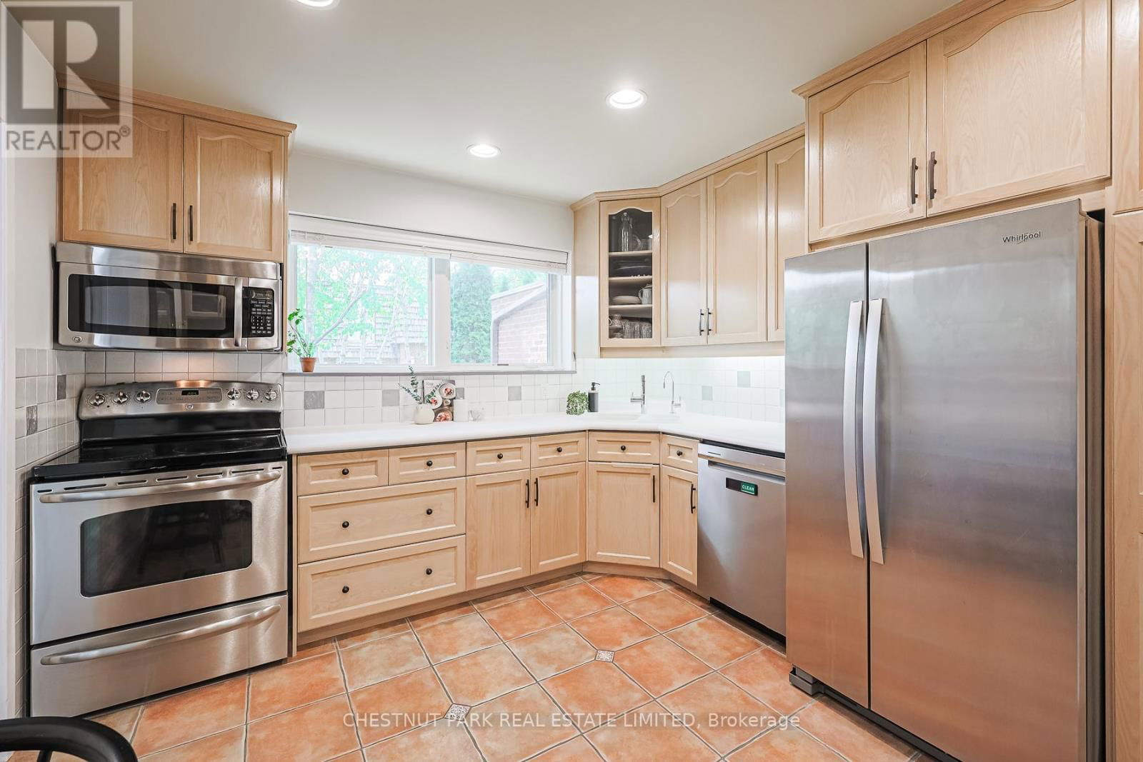 77 CRIMSON MILLWAY WAY Image 21