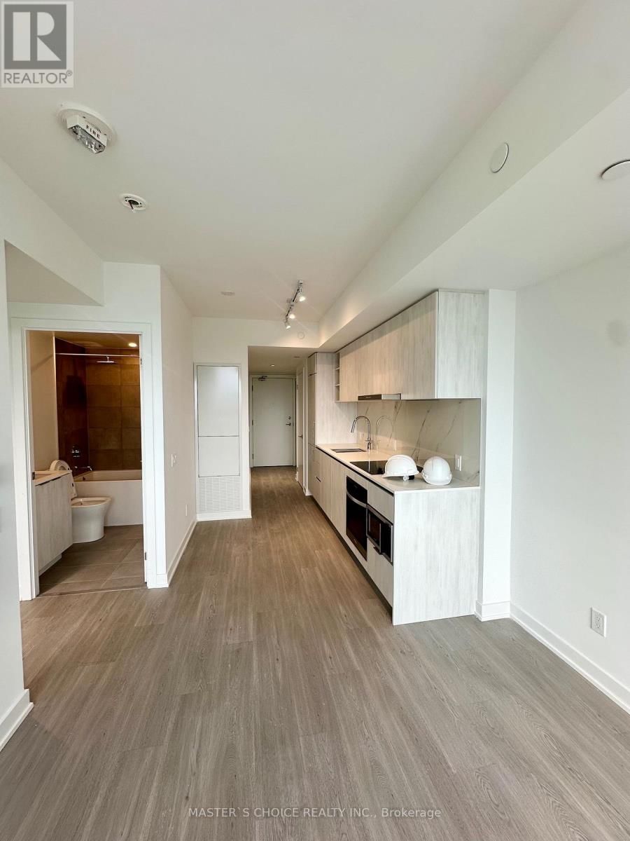4710 - 8 WELLESLEY STREET WEST Image 2