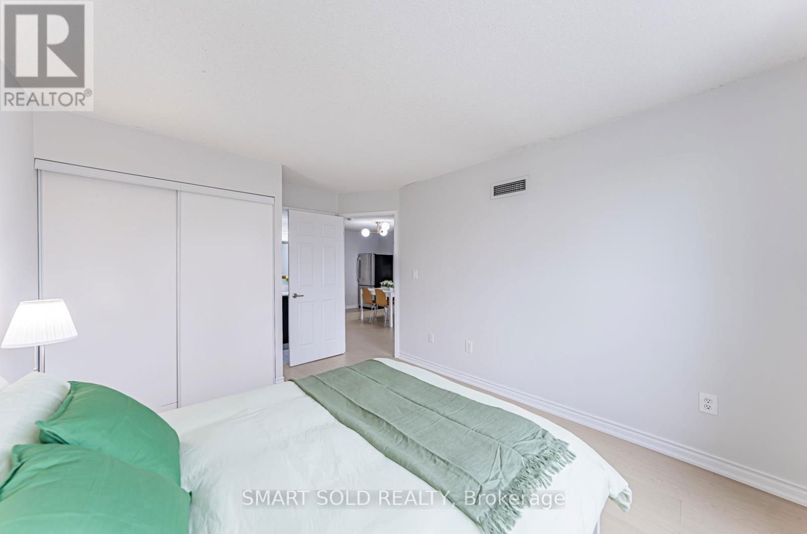 1608 - 1 PEMBERTON AVENUE Image 25
