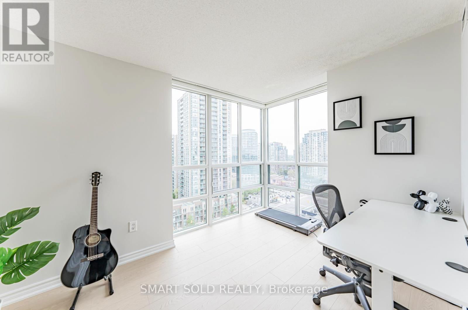 1608 - 1 PEMBERTON AVENUE Image 31
