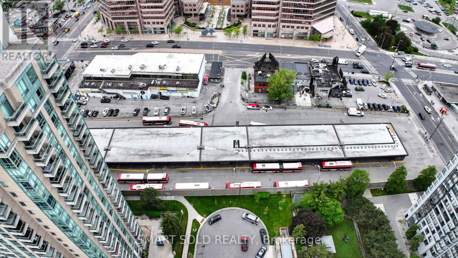 1608 - 1 PEMBERTON AVENUE Image 47