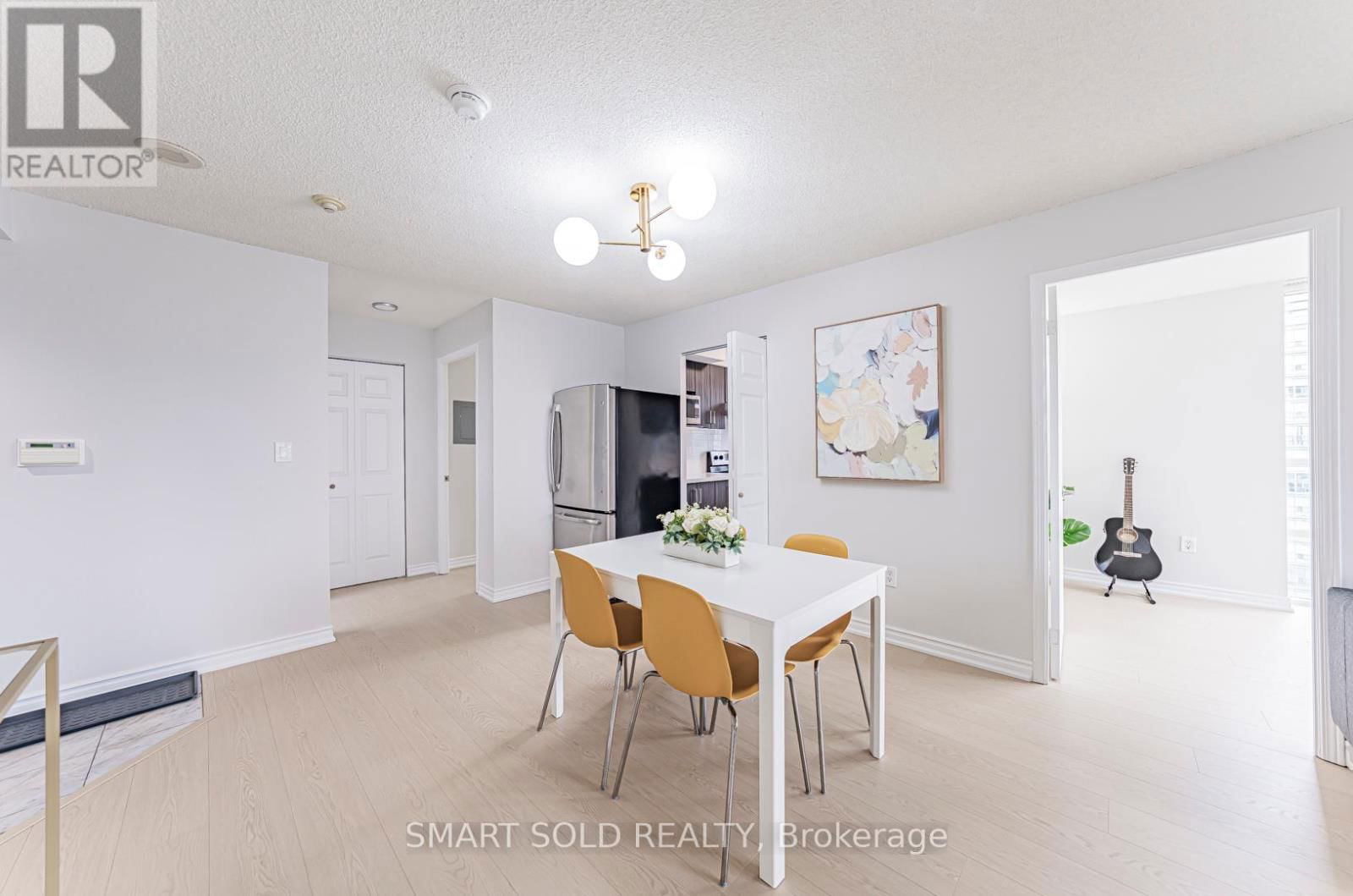 1608 - 1 PEMBERTON AVENUE Image 6