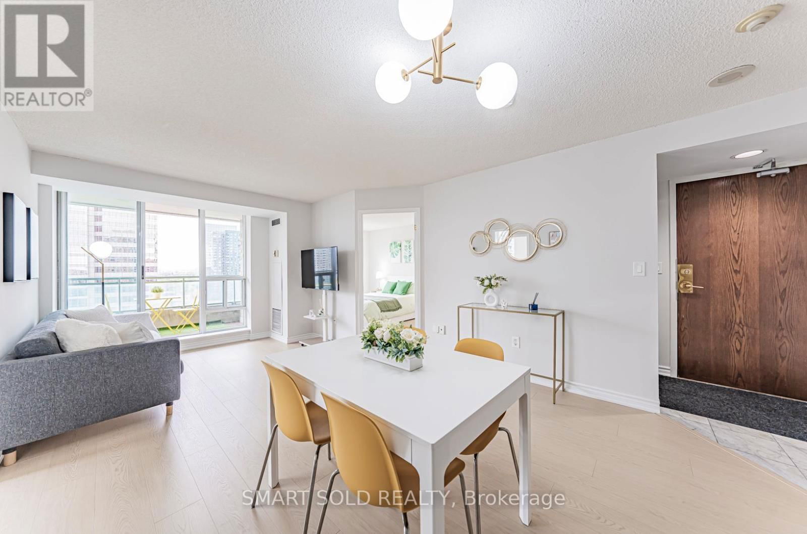 1608 - 1 PEMBERTON AVENUE Image 7
