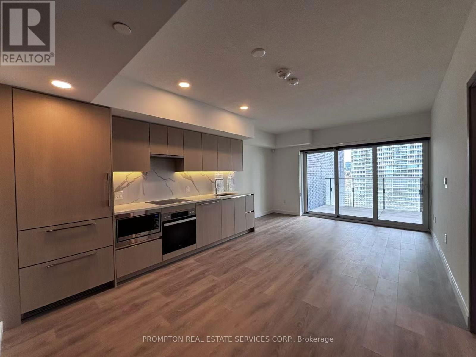 932 - 3 CONCORD CITYPLACE WAY Image 1