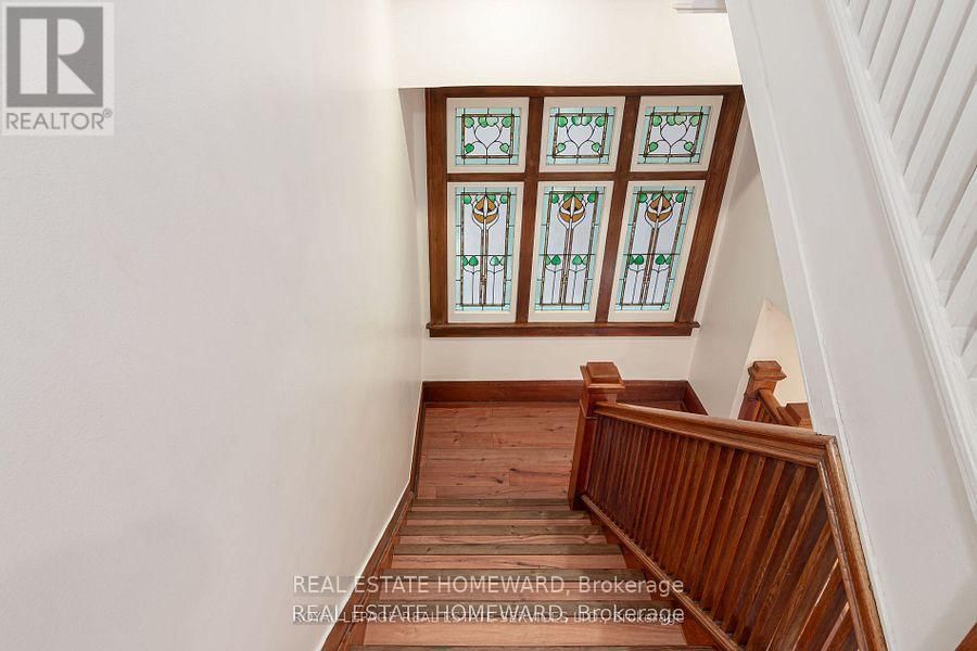 56 OAKWOOD AVENUE Image 12